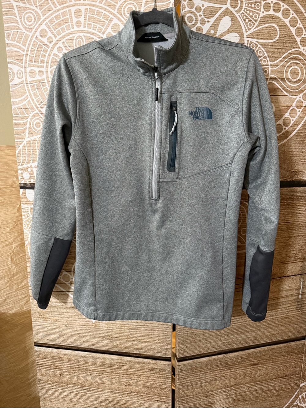 The North Face Men’s Heather Gray Half-Zip Performance Pullover
